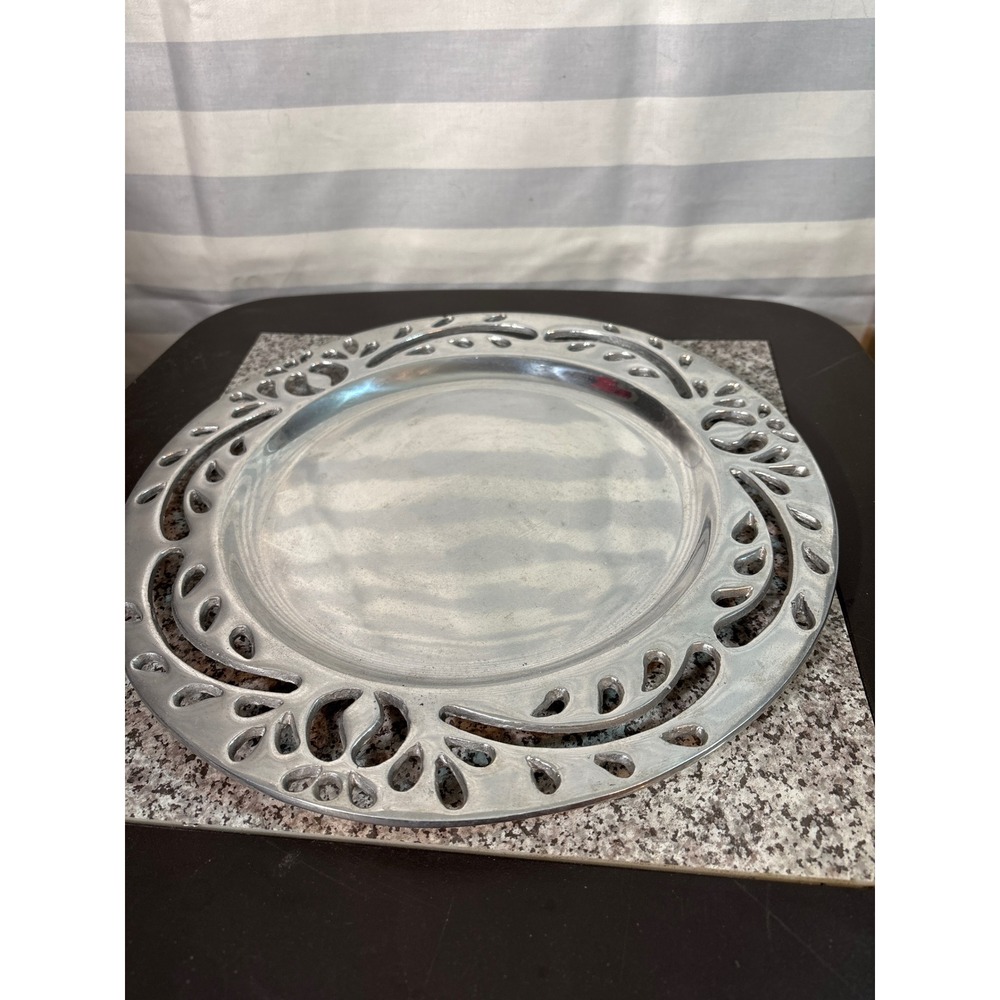 Old Town Pewter San Diego Openwork Cutout Border 12 Inch Round Serving Platter - Picture 5 of 5